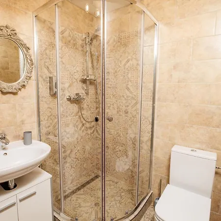 Apartment Szive - Becsi Szinek Apartman *