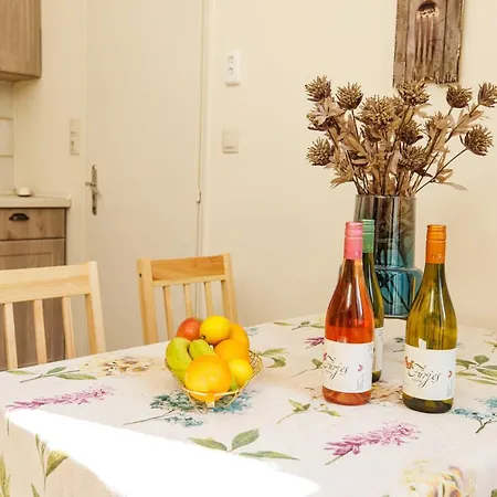 Apartment Szive - Becsi Szinek Apartman