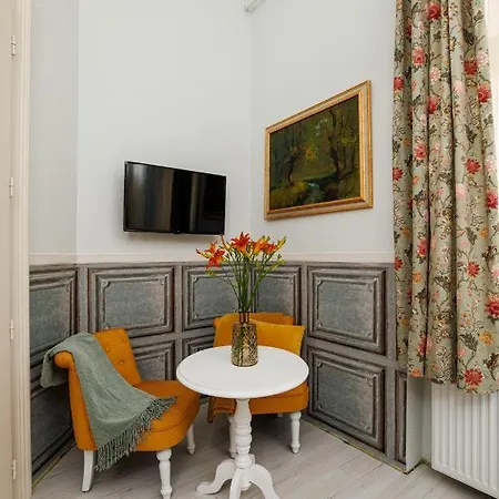 Apartment Szive - Becsi Szinek Apartman