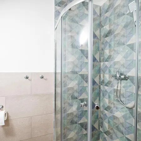 Szive - Becsi Szinek Apartman