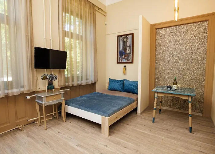 Szive - Becsi Szinek Apartman Апартаменты
