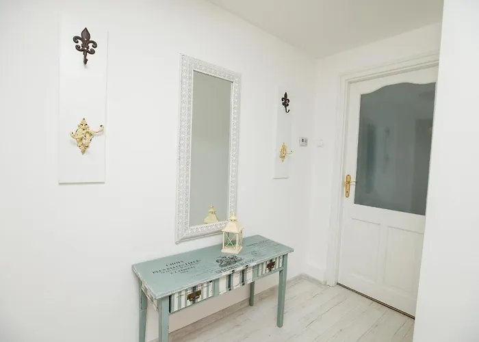 Szive - Becsi Szinek Apartman