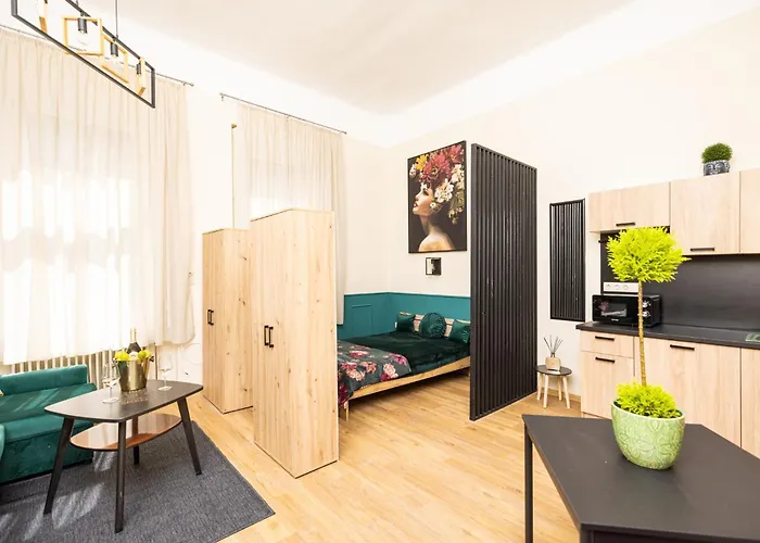 Апартаменты Szive - Becsi Szinek Apartman Сегед