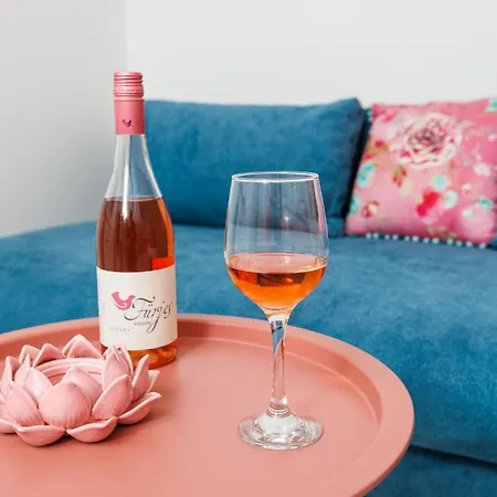Szive - Becsi Szinek Apartman شقة *