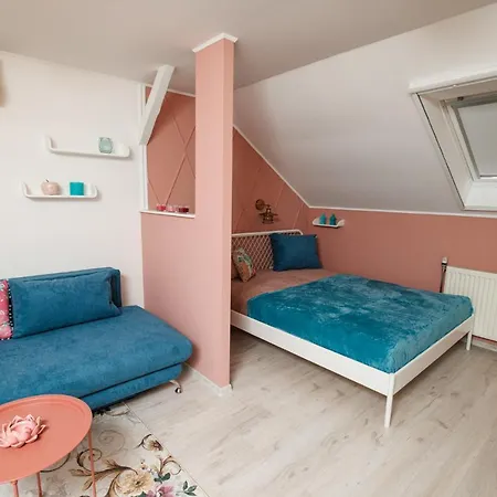 Szive - Becsi Szinek Apartman *