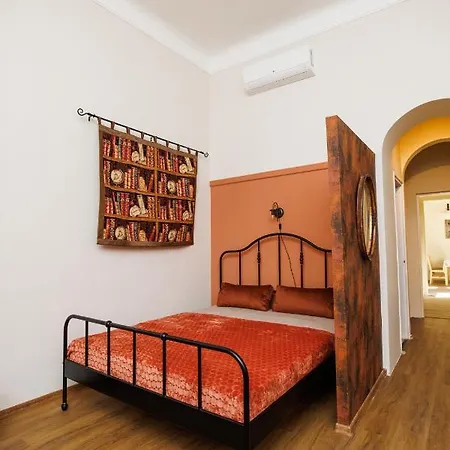Szive - Becsi Szinek Apartman شقة *