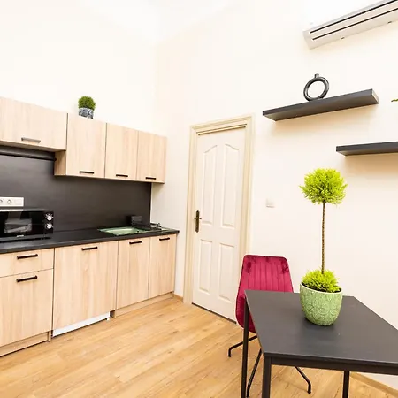 Apartament Szive - Becsi Szinek Apartman *