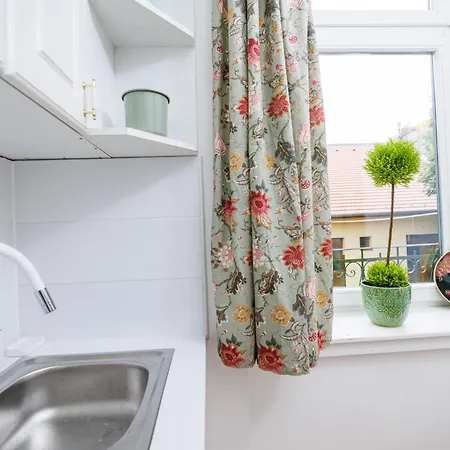 Szive - Becsi Szinek Apartman *