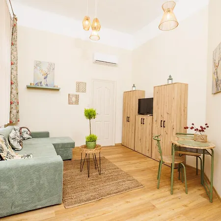 Szive - Becsi Szinek Apartman شقة