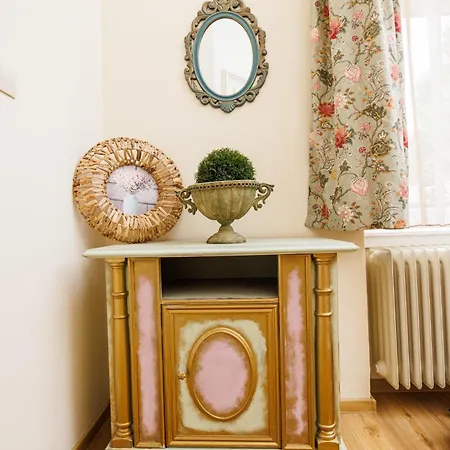 Szive - Becsi Szinek Apartman Apartament *
