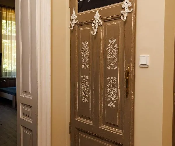 Apartament Szive - Becsi Szinek Apartman
