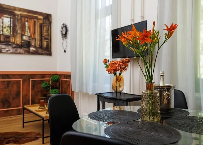 Szive - Becsi Szinek Apartman Apartament Segedyn