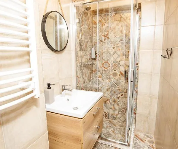 Szive - Becsi Szinek Apartman Apartament Segedyn