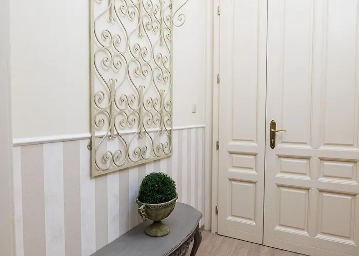 Szive - Becsi Szinek Apartman سيغيد