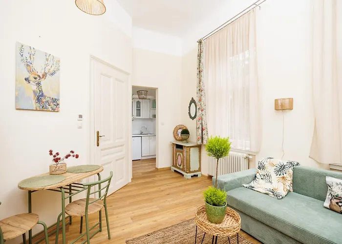 Szive - Becsi Szinek Apartman * Segedyn