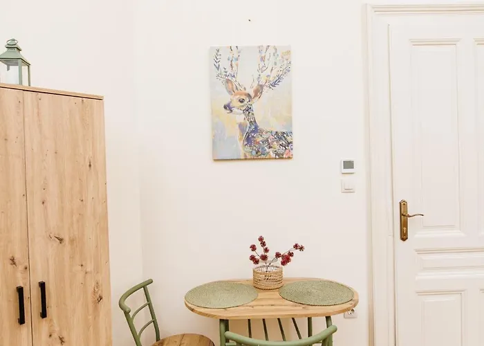 Szive - Becsi Szinek Apartman Apartament Segedyn